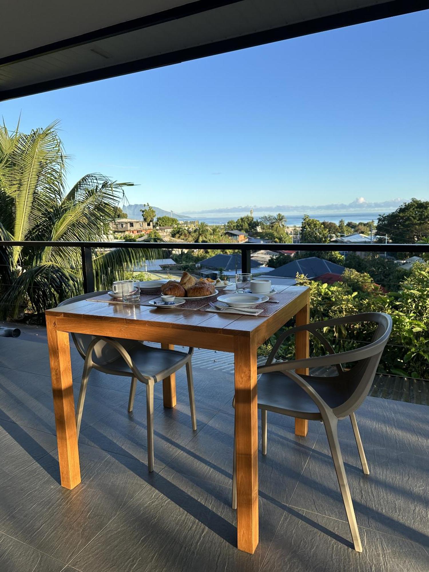 Ononui Lodge Airport, Ocean-View, Private Bathroom And Balcony, Free Wifi And Parking, On-Site Car Rental Faaa Eksteriør bilde