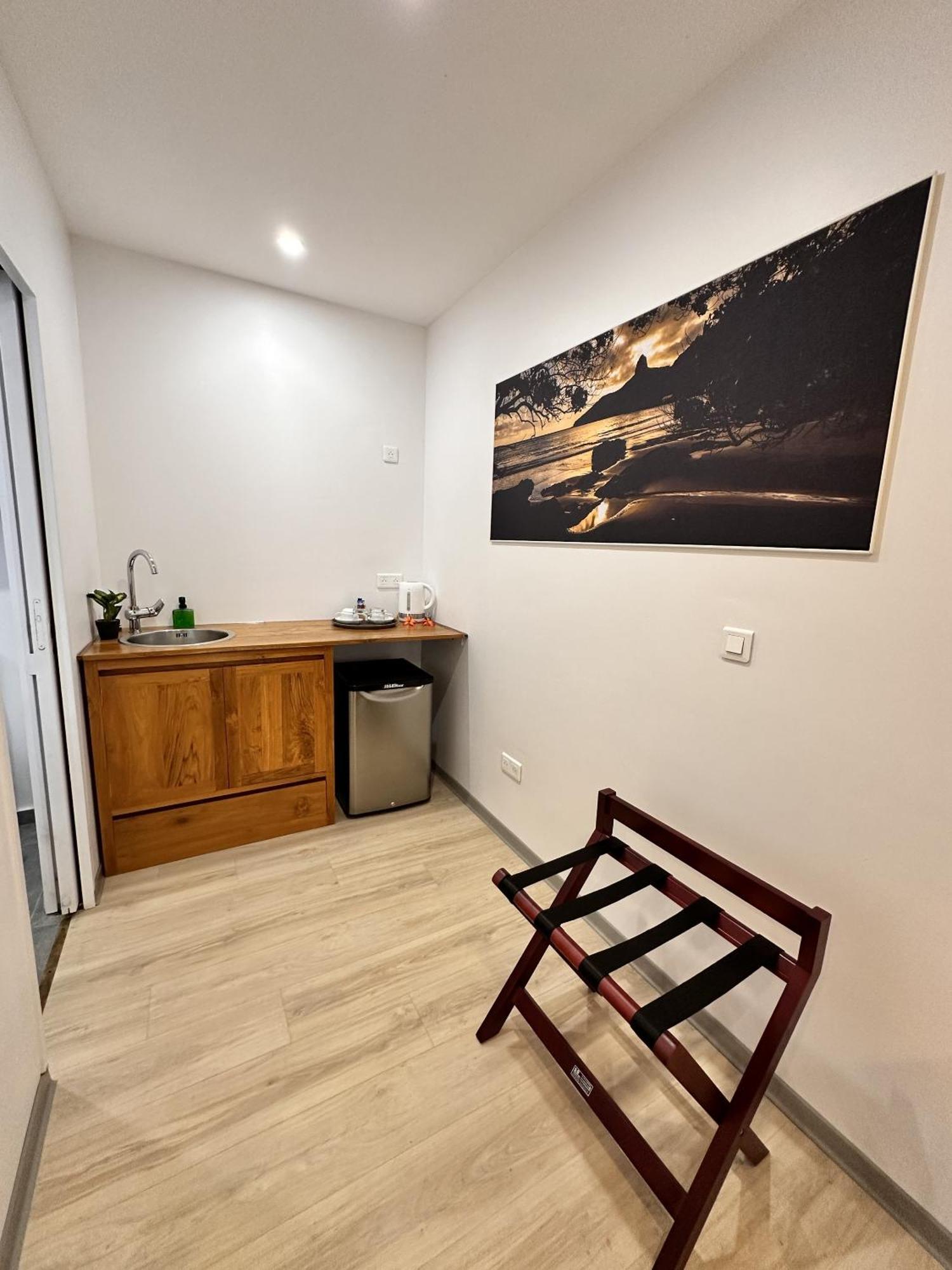 Ononui Lodge Airport, Ocean-View, Private Bathroom And Balcony, Free Wifi And Parking, On-Site Car Rental Faaa Eksteriør bilde