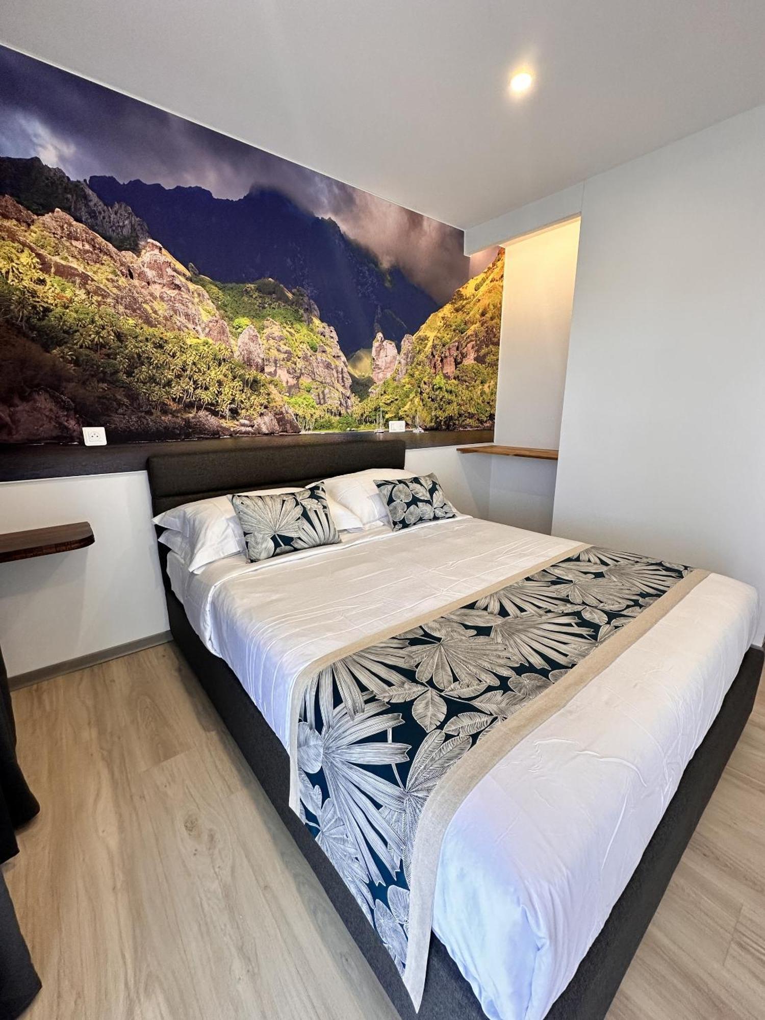 Ononui Lodge Airport, Ocean-View, Private Bathroom And Balcony, Free Wifi And Parking, On-Site Car Rental Faaa Eksteriør bilde