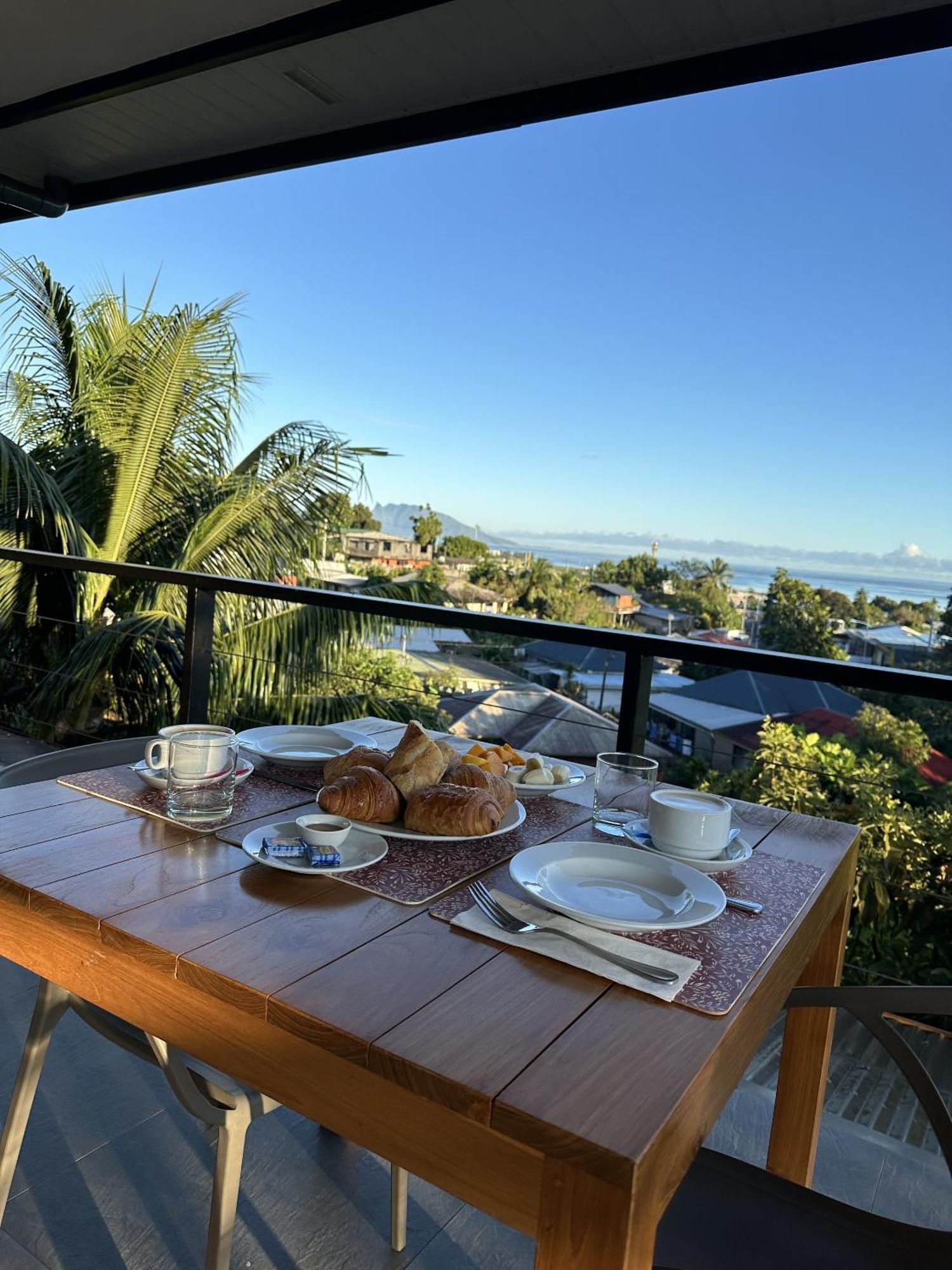 Ononui Lodge Airport, Ocean-View, Private Bathroom And Balcony, Free Wifi And Parking, On-Site Car Rental Faaa Eksteriør bilde