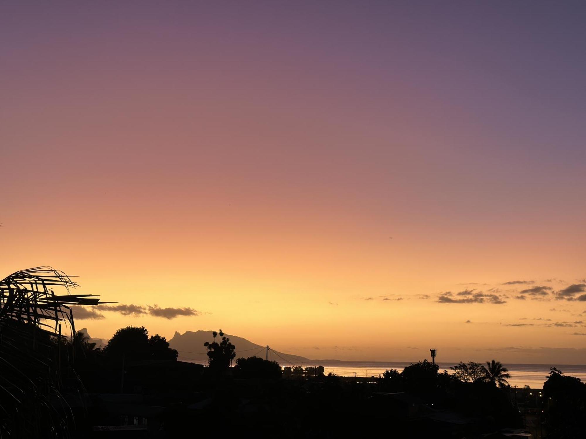 Ononui Lodge Airport, Ocean-View, Private Bathroom And Balcony, Free Wifi And Parking, On-Site Car Rental Faaa Eksteriør bilde