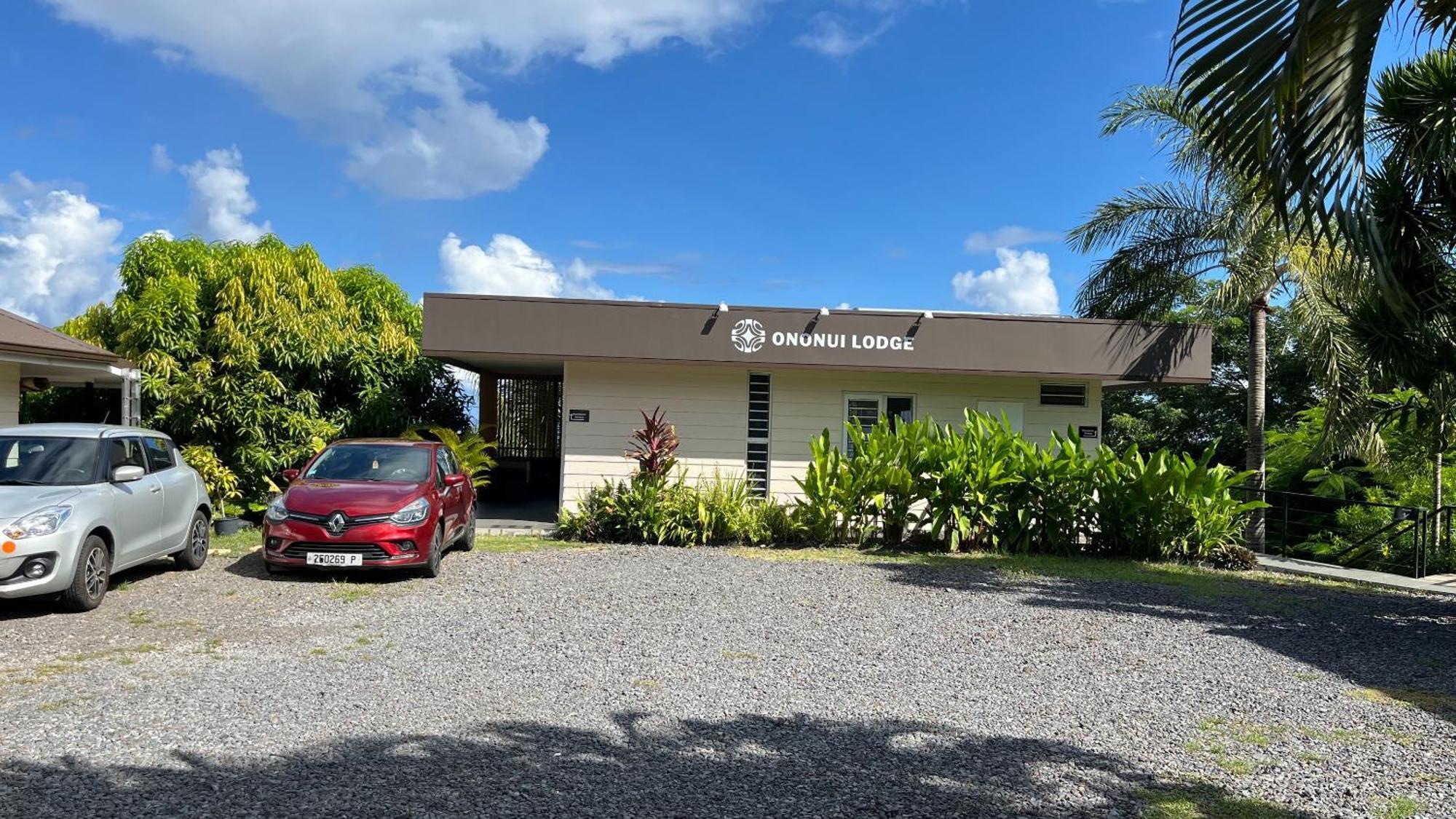 Ononui Lodge Airport, Ocean-View, Private Bathroom And Balcony, Free Wifi And Parking, On-Site Car Rental Faaa Eksteriør bilde